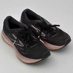 Brooks Women's Black and Pink Athletic Running Shoes